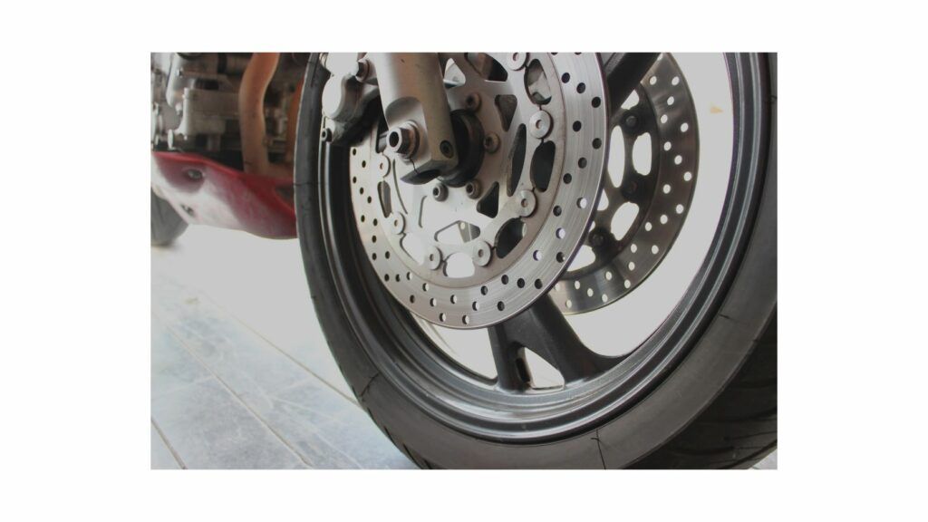 Motorcycle front tire rim