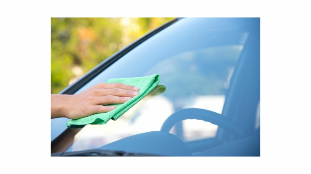 Cleaning a car glass